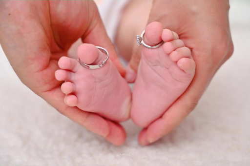 新乡宝宝头发少缺什么